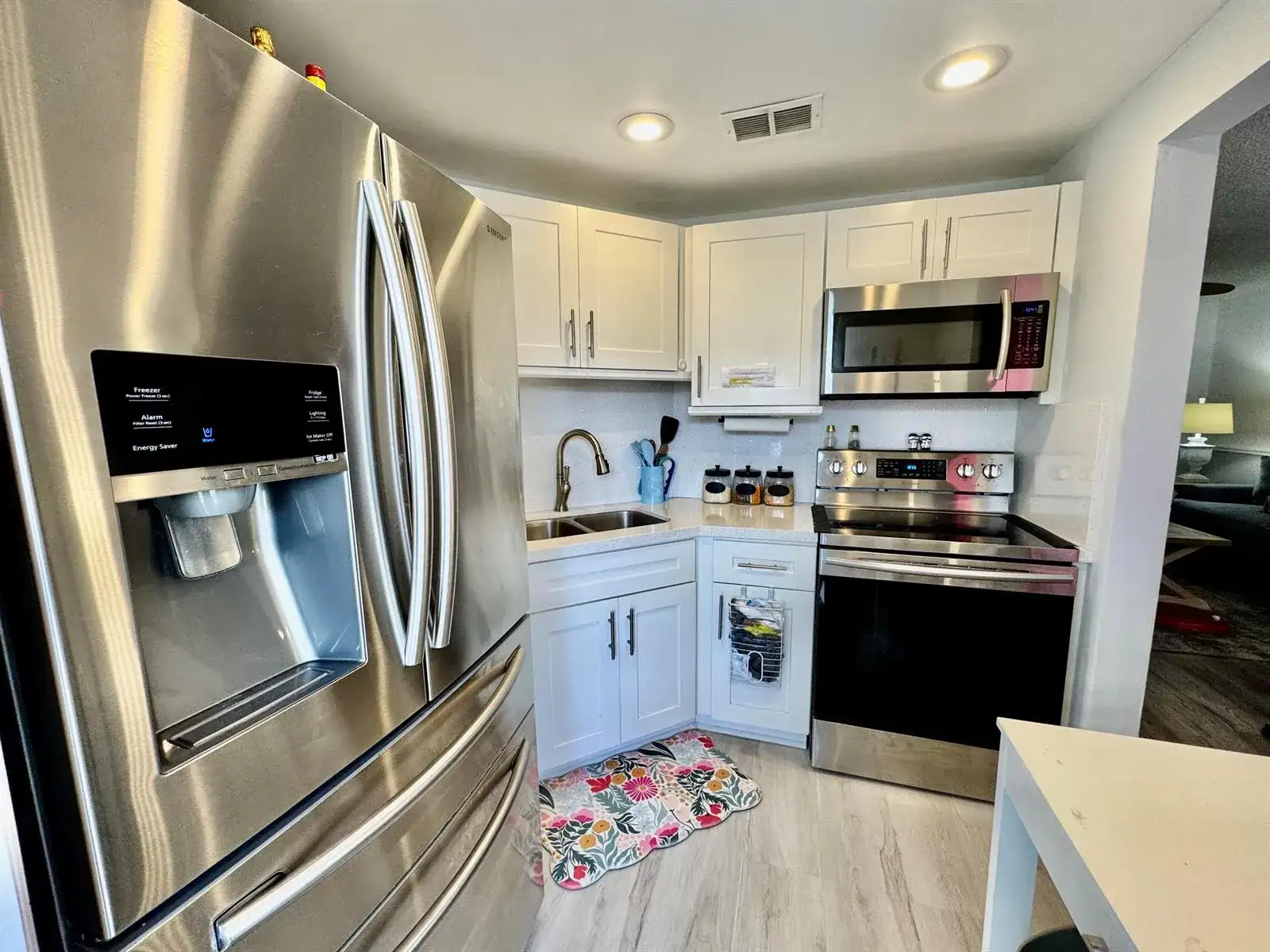 960 CRYSTAL LAKE # 206, Deerfield Beach FL 33064 photo 3