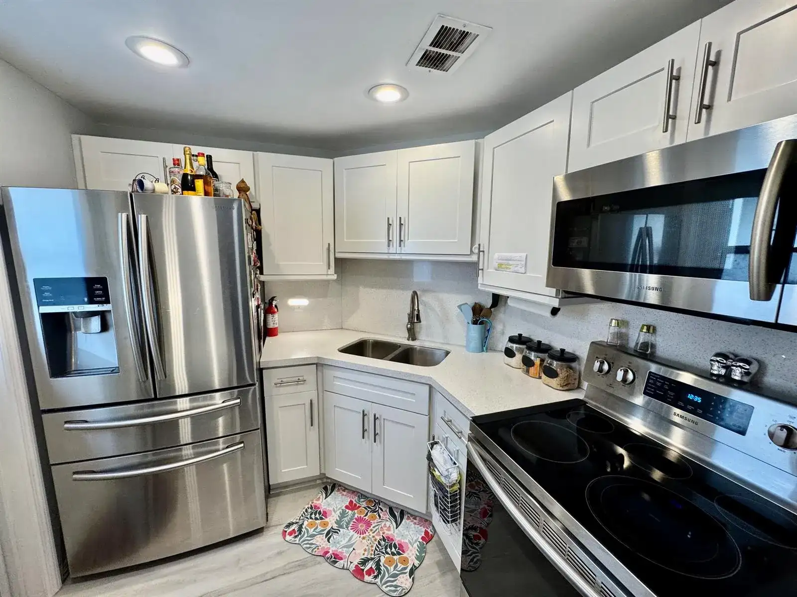 960 CRYSTAL LAKE # 206, Deerfield Beach FL 33064 photo 4