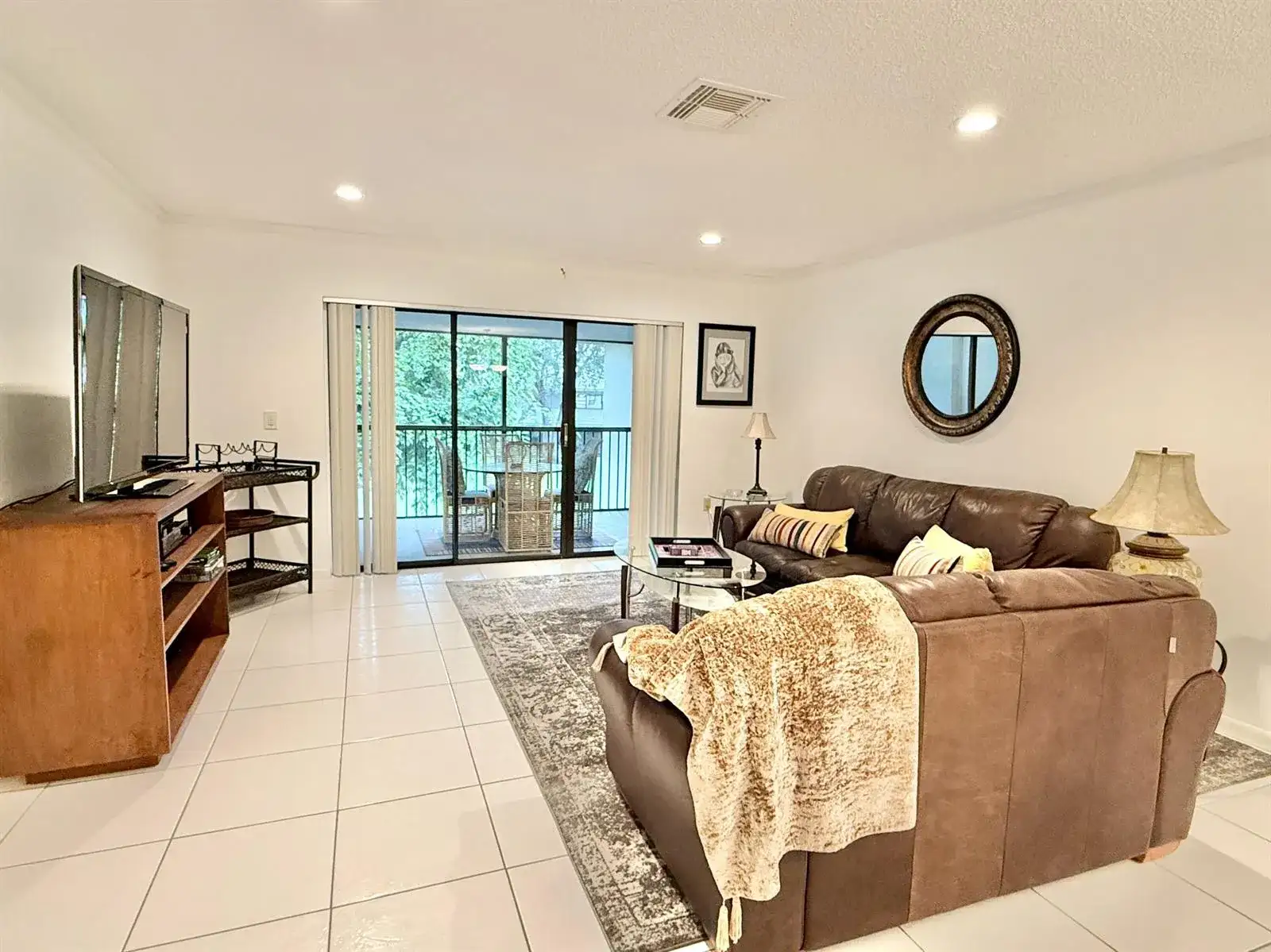 31 STRATFORD Lane W # D, Boynton Beach FL 33436 photo 2