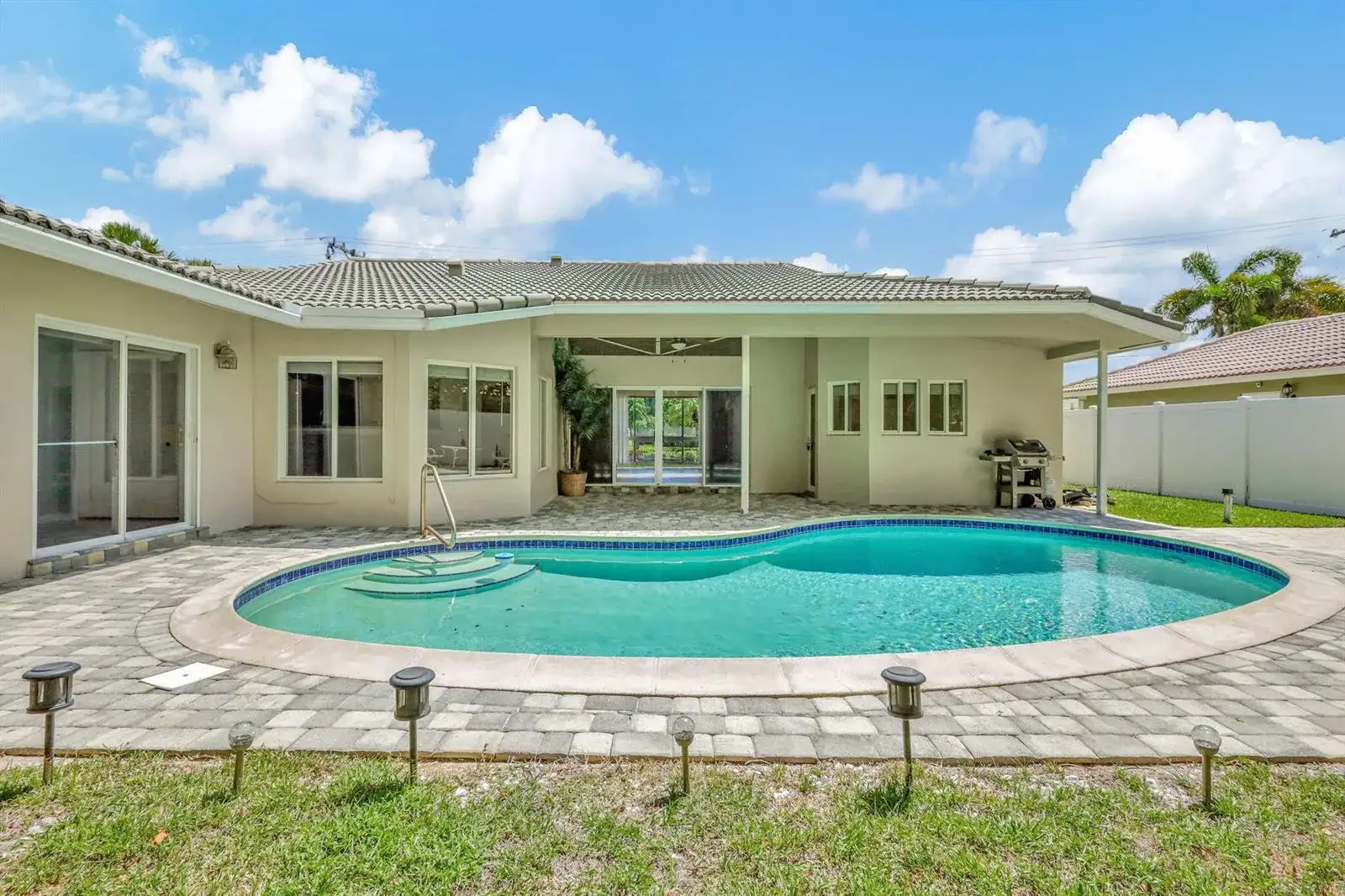 3841 NE 6TH Drive, Boca Raton FL 33431 photo 4
