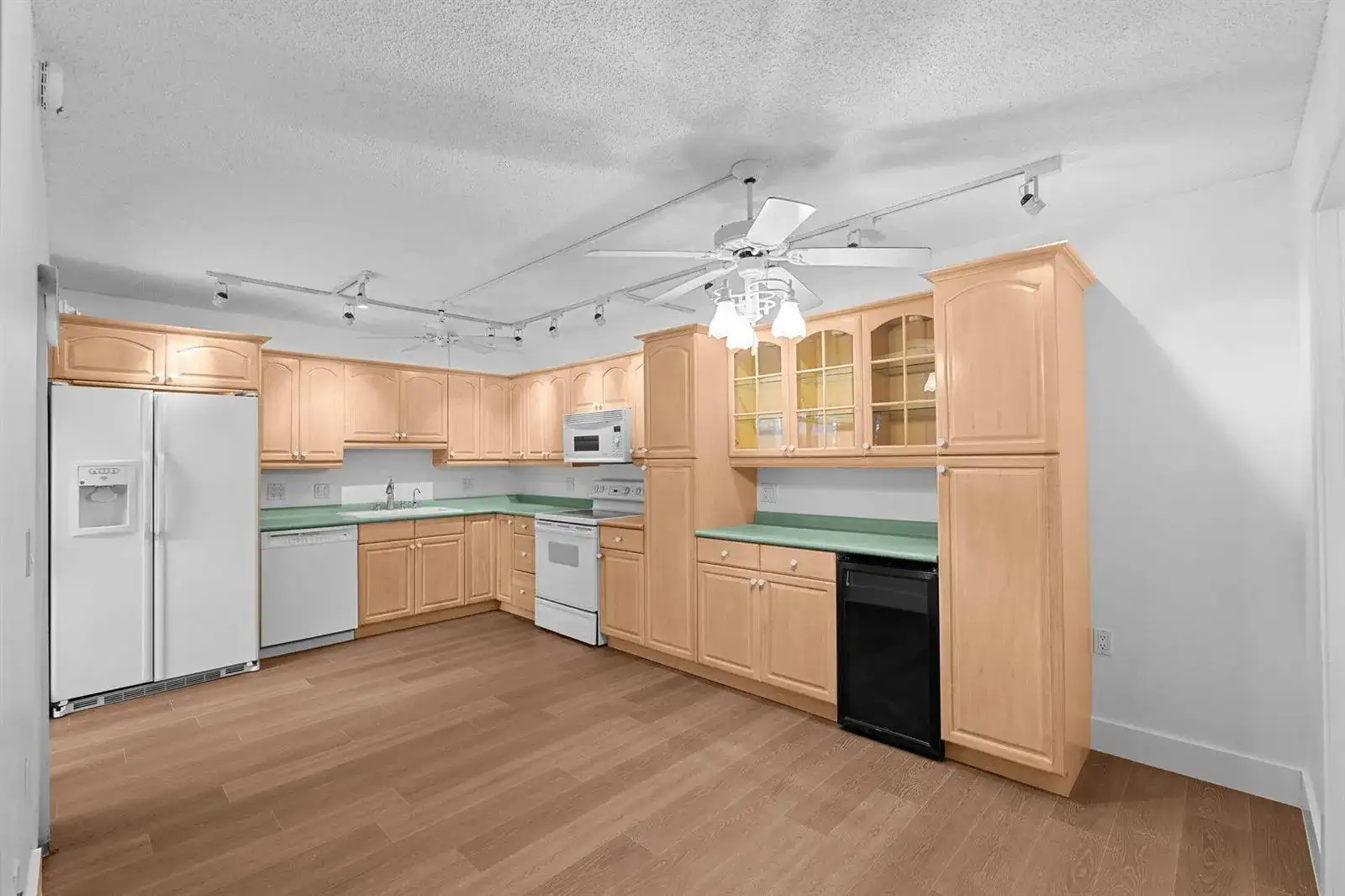 1611 16th Terrace, Palm Beach Gardens FL 33418 photo 4