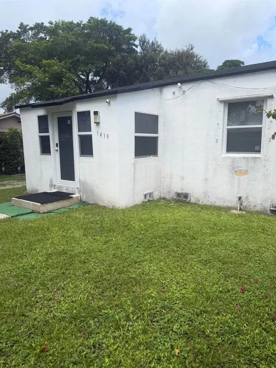 1419 NW 44TH Street # 1, Miami FL 33142 photo 2