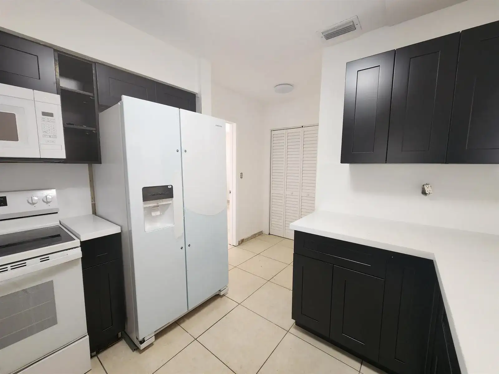 8760 NW 14TH Street, Pembroke Pines FL 33024 photo 2