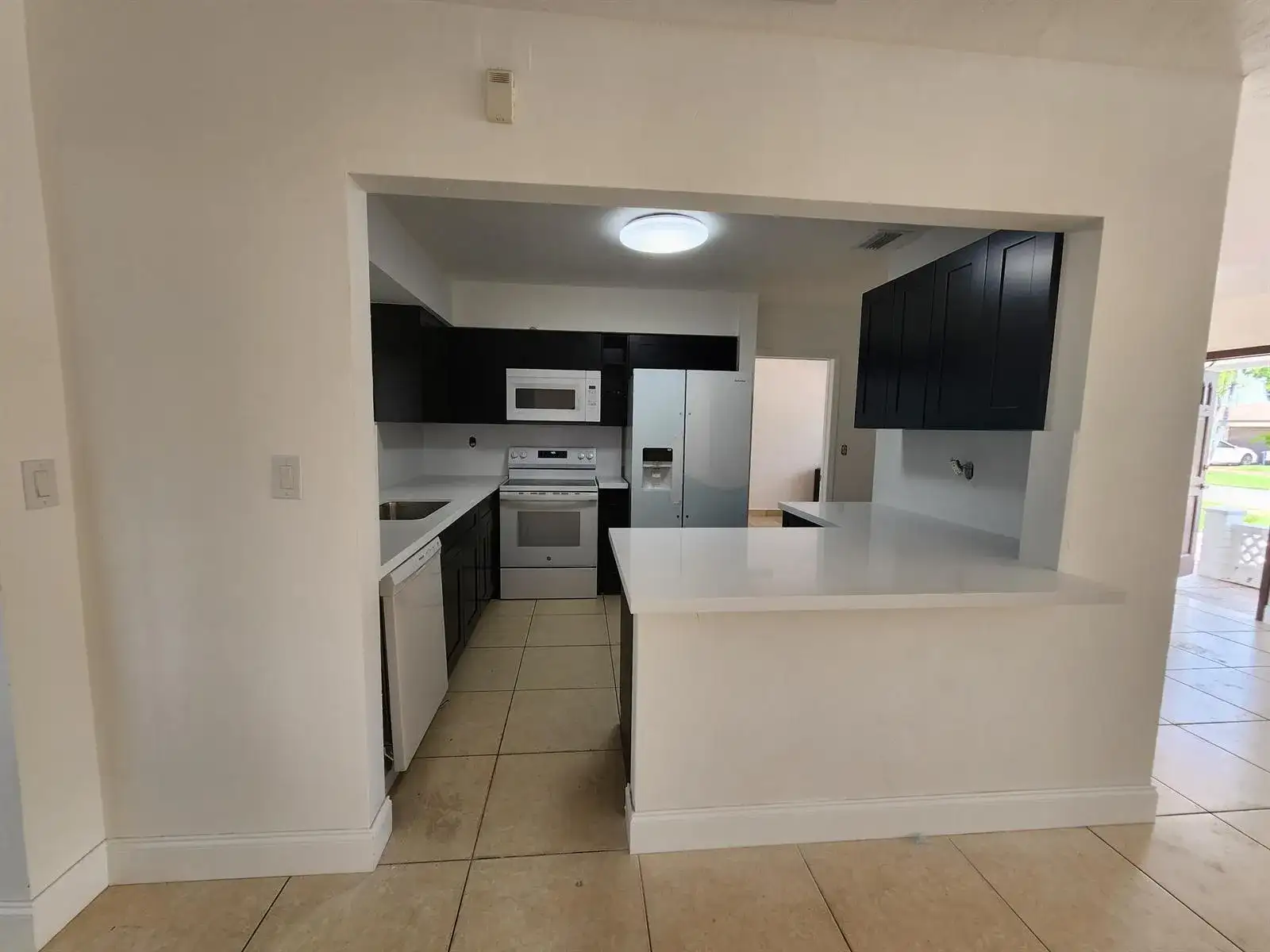 8760 NW 14TH Street, Pembroke Pines FL 33024 photo 3