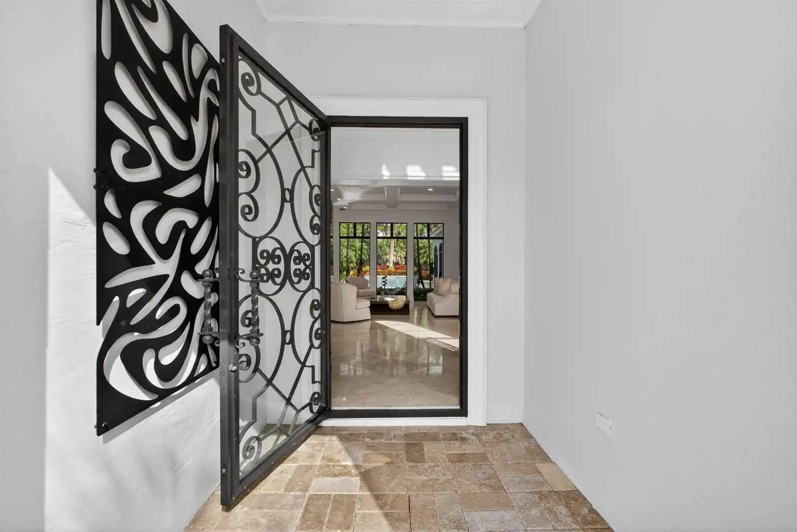 213 Via Palacio, Palm Beach Gardens FL 33418 photo 3