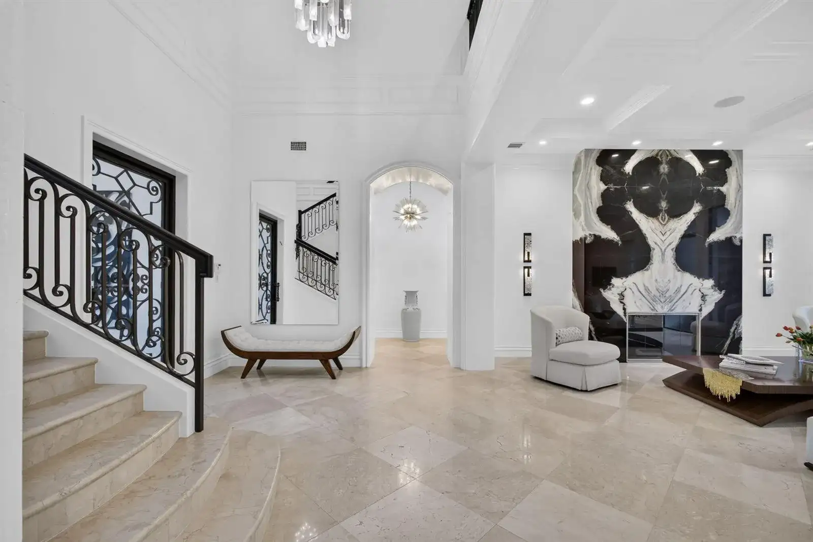 213 Via Palacio, Palm Beach Gardens FL 33418 photo 4