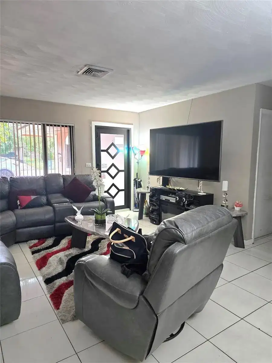 2420 N 59TH Terrace, Hollywood FL 33021 photo 3