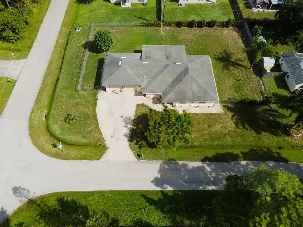 601 ANTIGUA Street NE, Palm Bay FL 32907 photo 3
