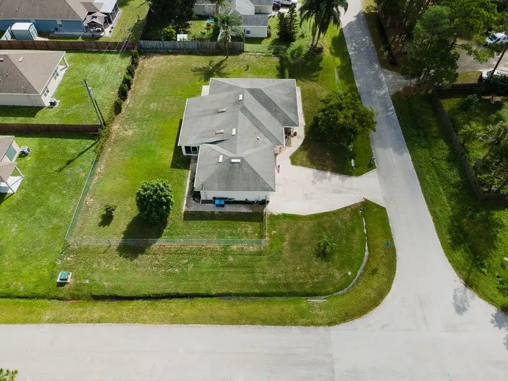 601 ANTIGUA Street NE, Palm Bay FL 32907 photo 5