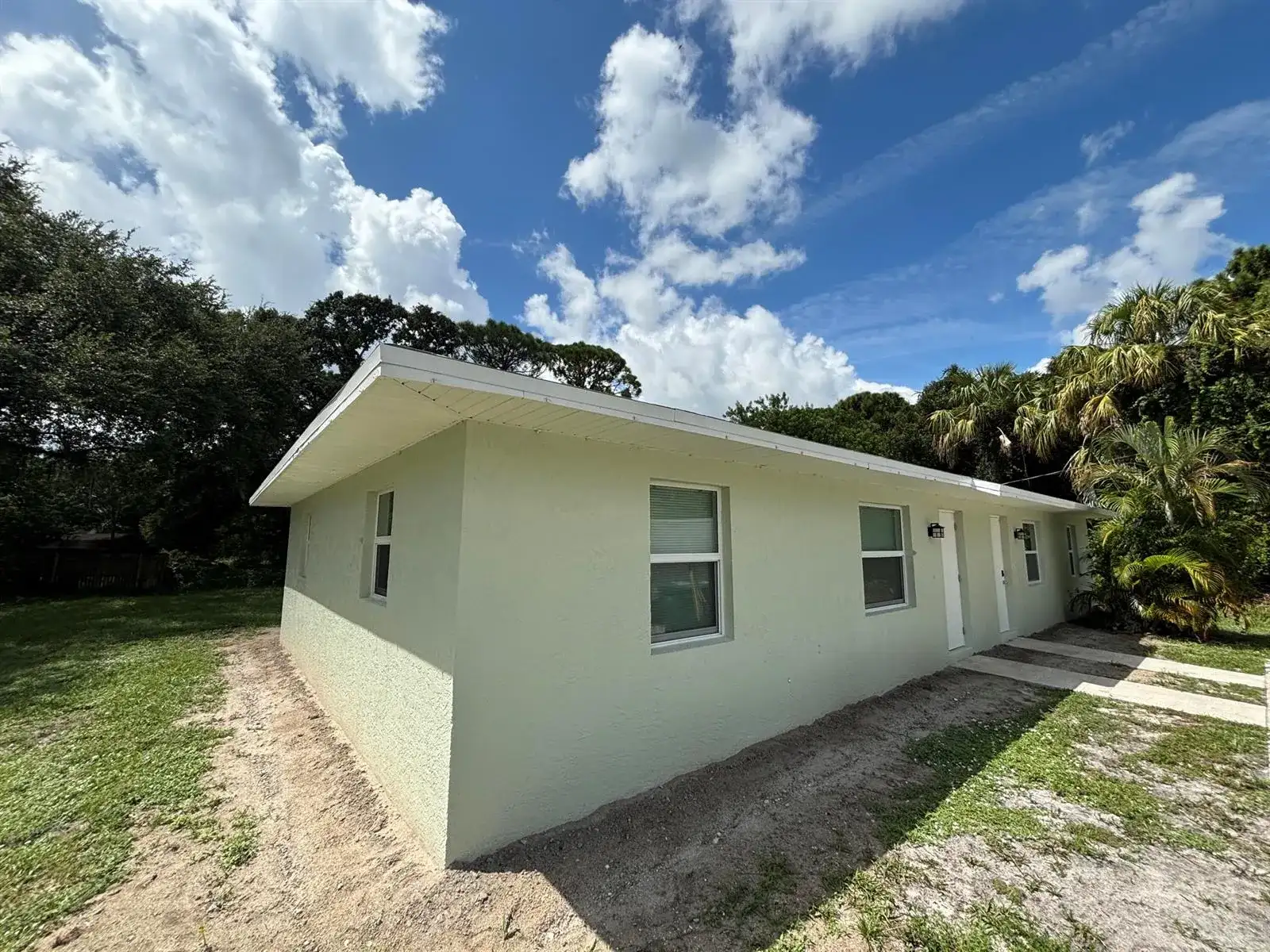 2147 Sibley Avenue, Fort Pierce FL 34982 photo 2