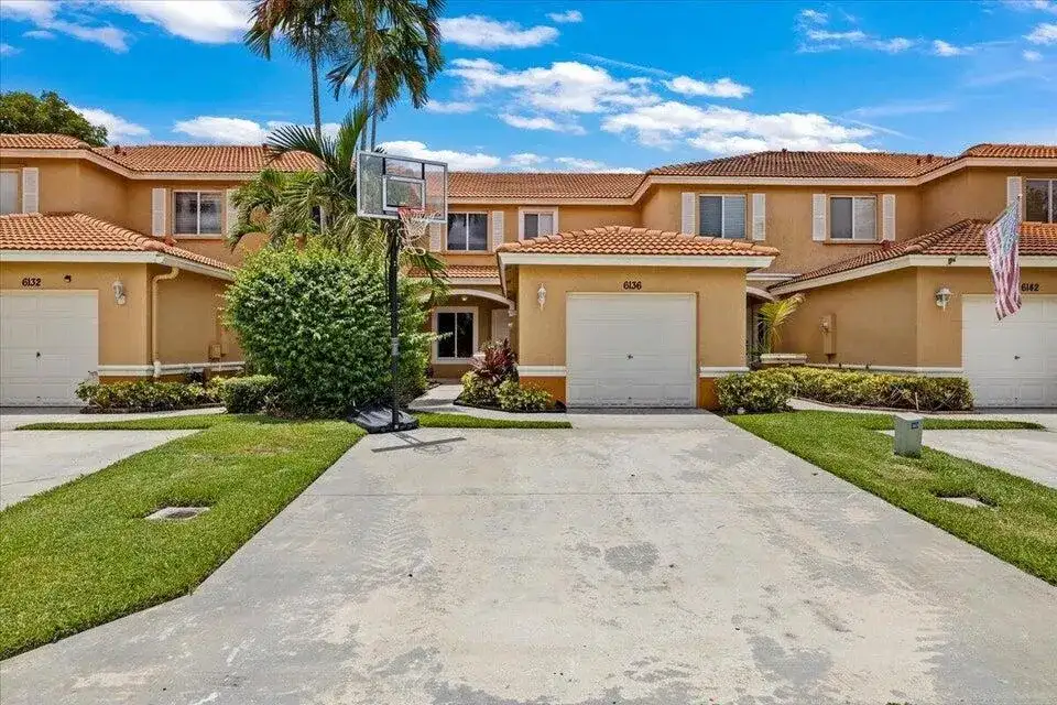 6136 Southard Street, West Palm Beach FL 33411 photo 3
