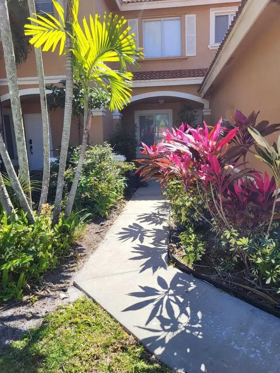 6136 Southard Street, West Palm Beach FL 33411 photo 4