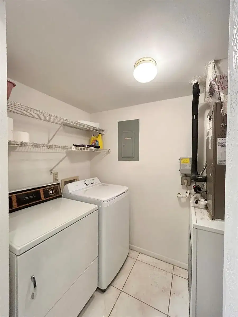 435 Pine Glen Lane # 2, FL 33463 photo 4