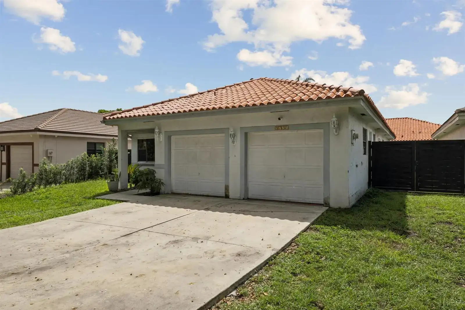 8738 NW 150th Terrace, Miami Lakes FL 33018 photo 4