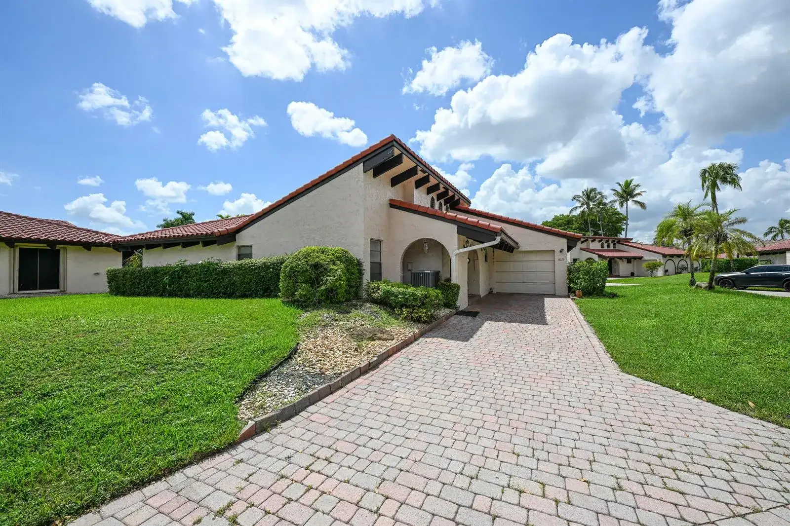 8129 PINE Circle # 33, Tamarac FL 33321 photo 2