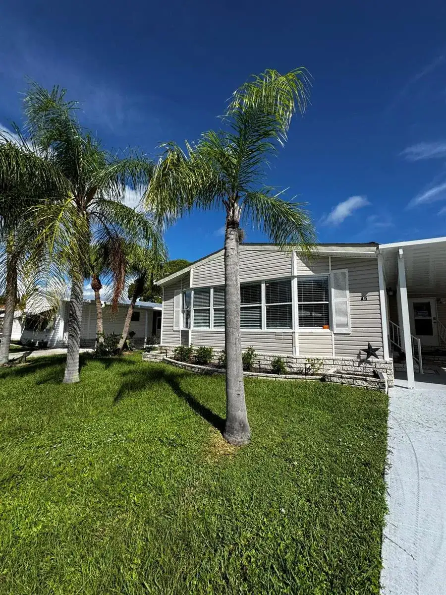 45 Sierra Del Norte, Fort Pierce FL 34951 photo 2