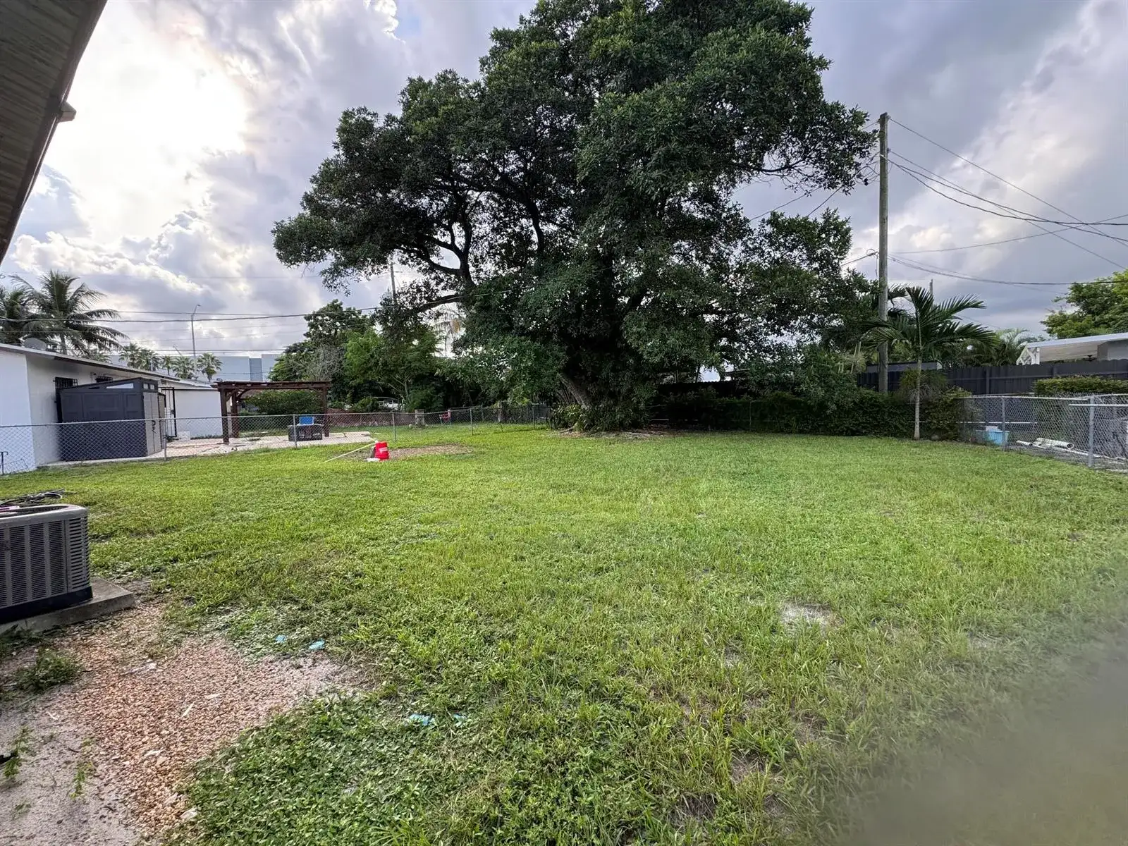 555 HAREM Avenue, Opa-Locka FL 33054 photo 2