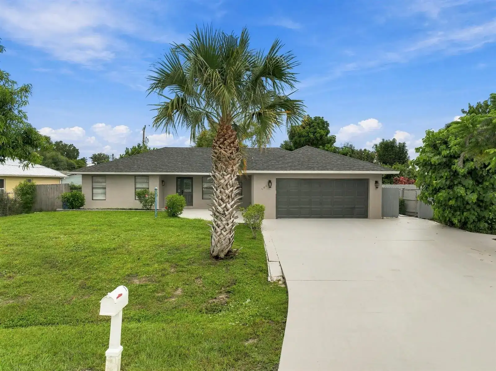 680 SW COLLEEN Avenue, Port St. Lucie FL 34983 photo 2