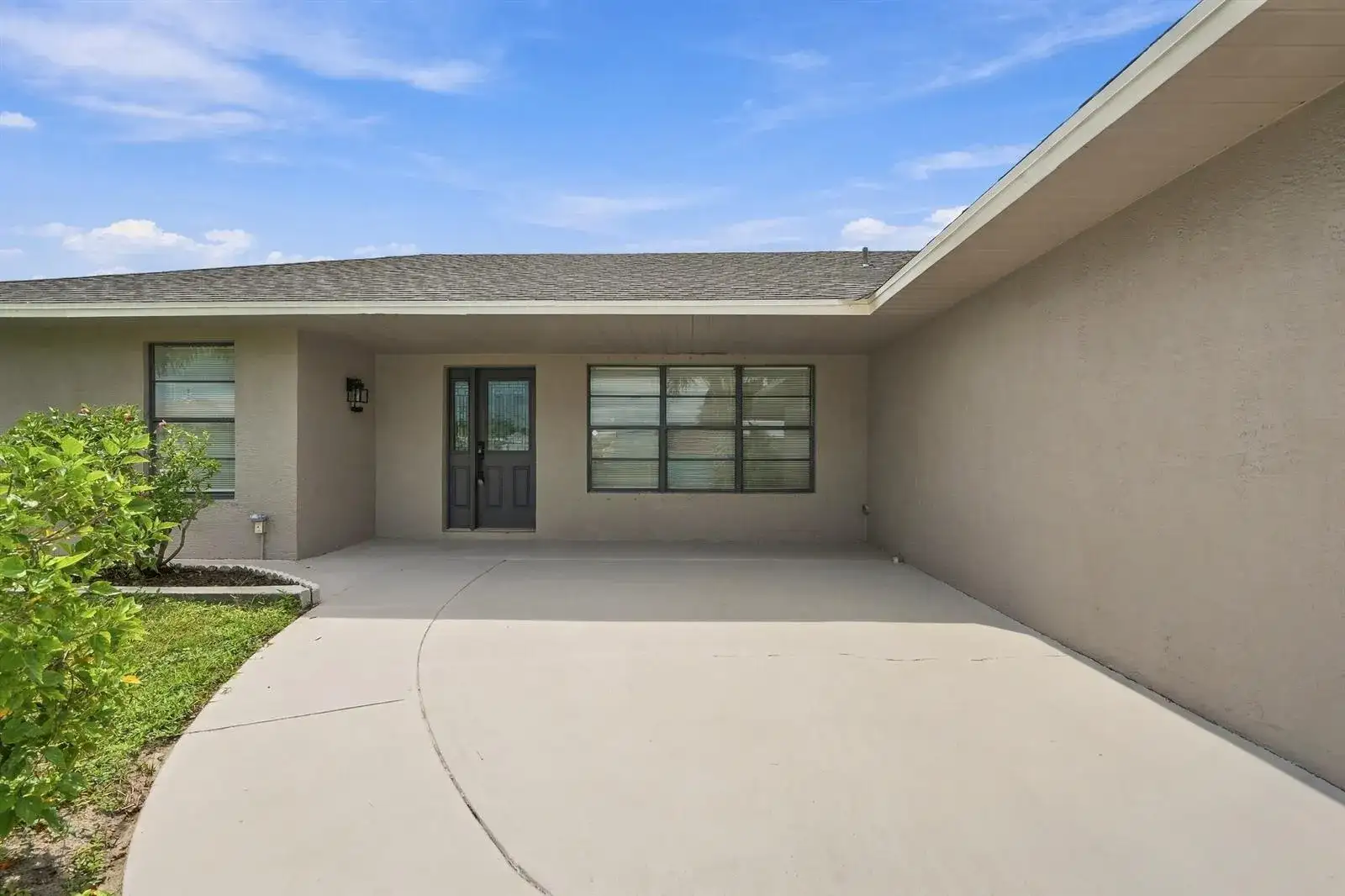 680 SW COLLEEN Avenue, Port St. Lucie FL 34983 photo 3