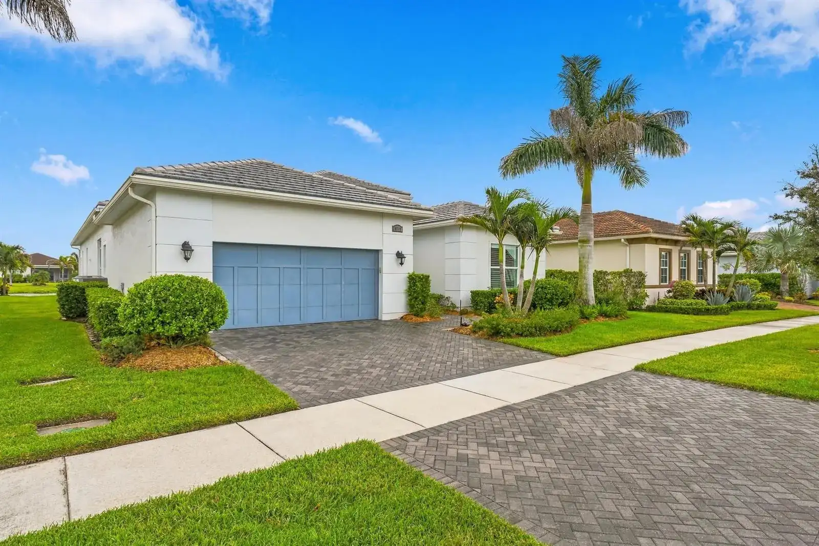 8711 SW FLUTTO Way, Port St. Lucie FL 34987 photo 2