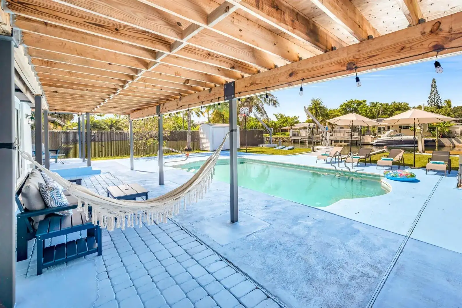 1875 Keystone Boulevard, North Miami FL 33181 photo 4