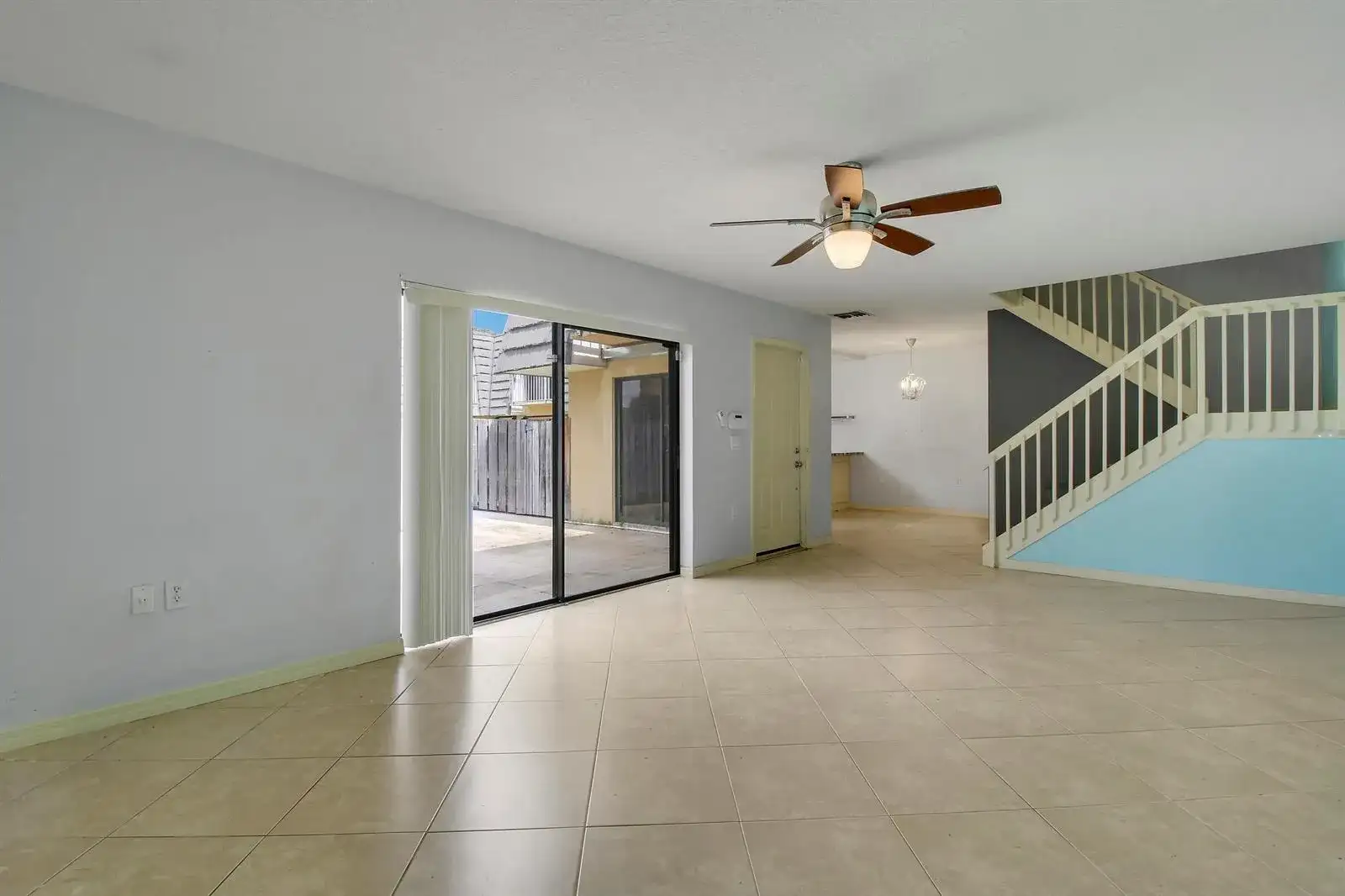 2218 22nd Way, West Palm Beach FL 33407 photo 2