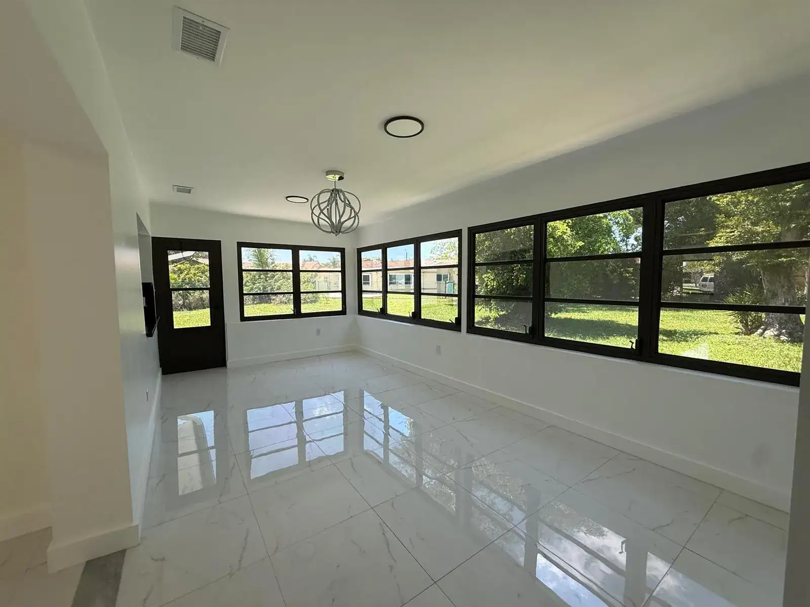 9405 NW 74TH, Tamarac FL 33321 photo 3