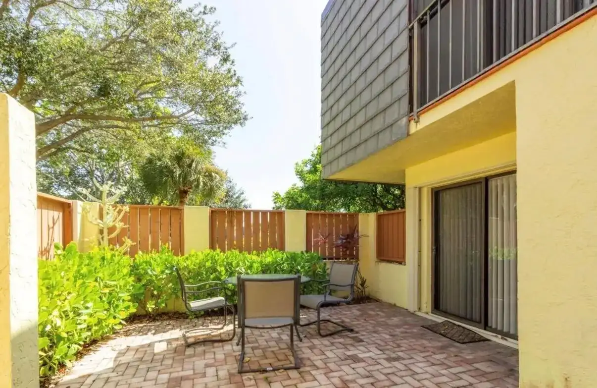 3106 SE Brook Street, Stuart FL 34997 photo 2