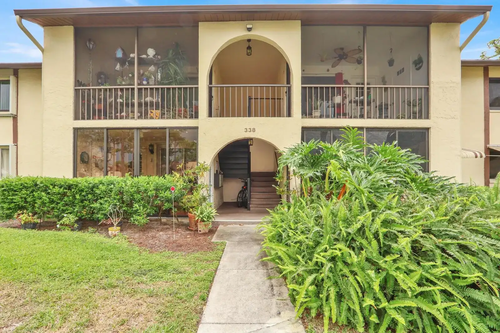 338 Knotty Pine Circle # 1, FL 33463 photo 2