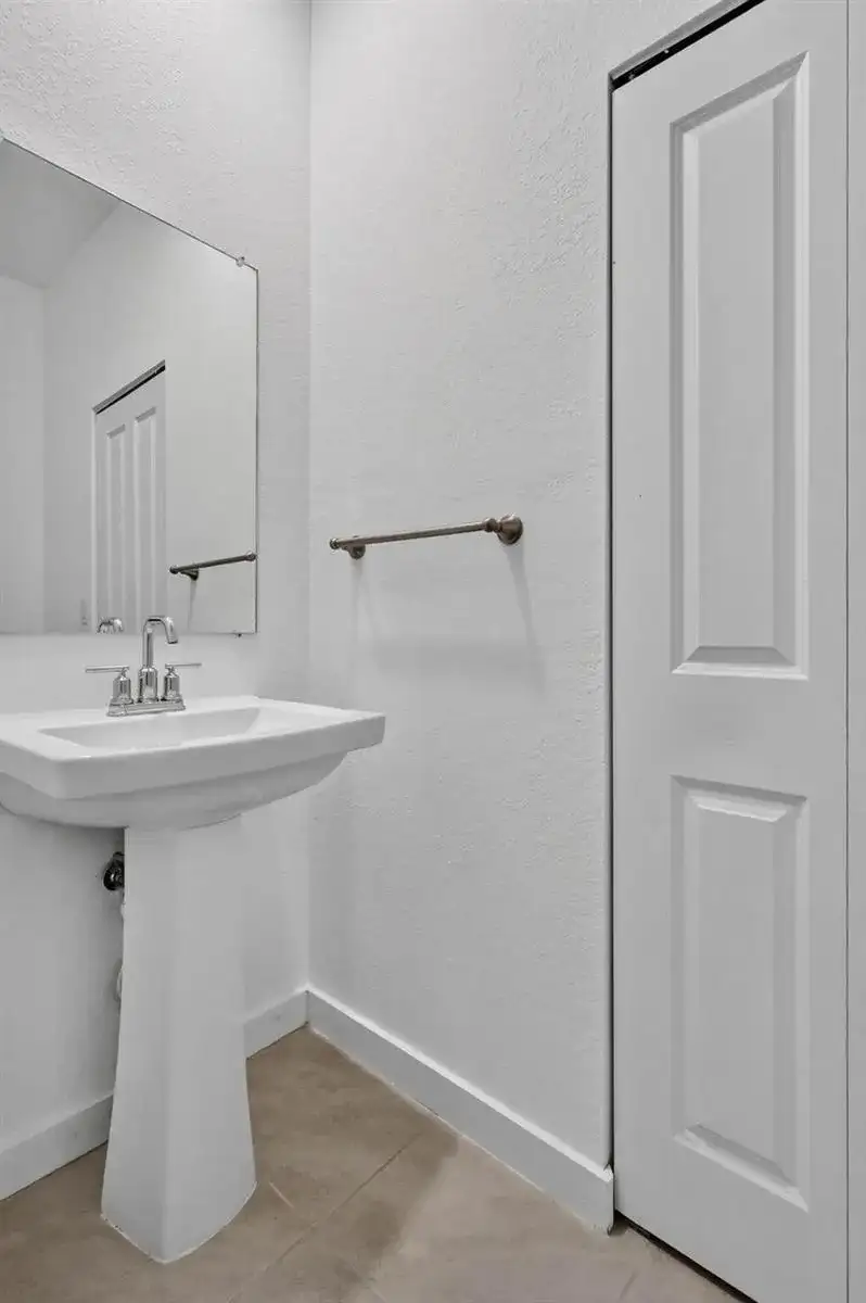 1339 NW 208TH Terrace, Miami Gardens FL 33169 photo 4