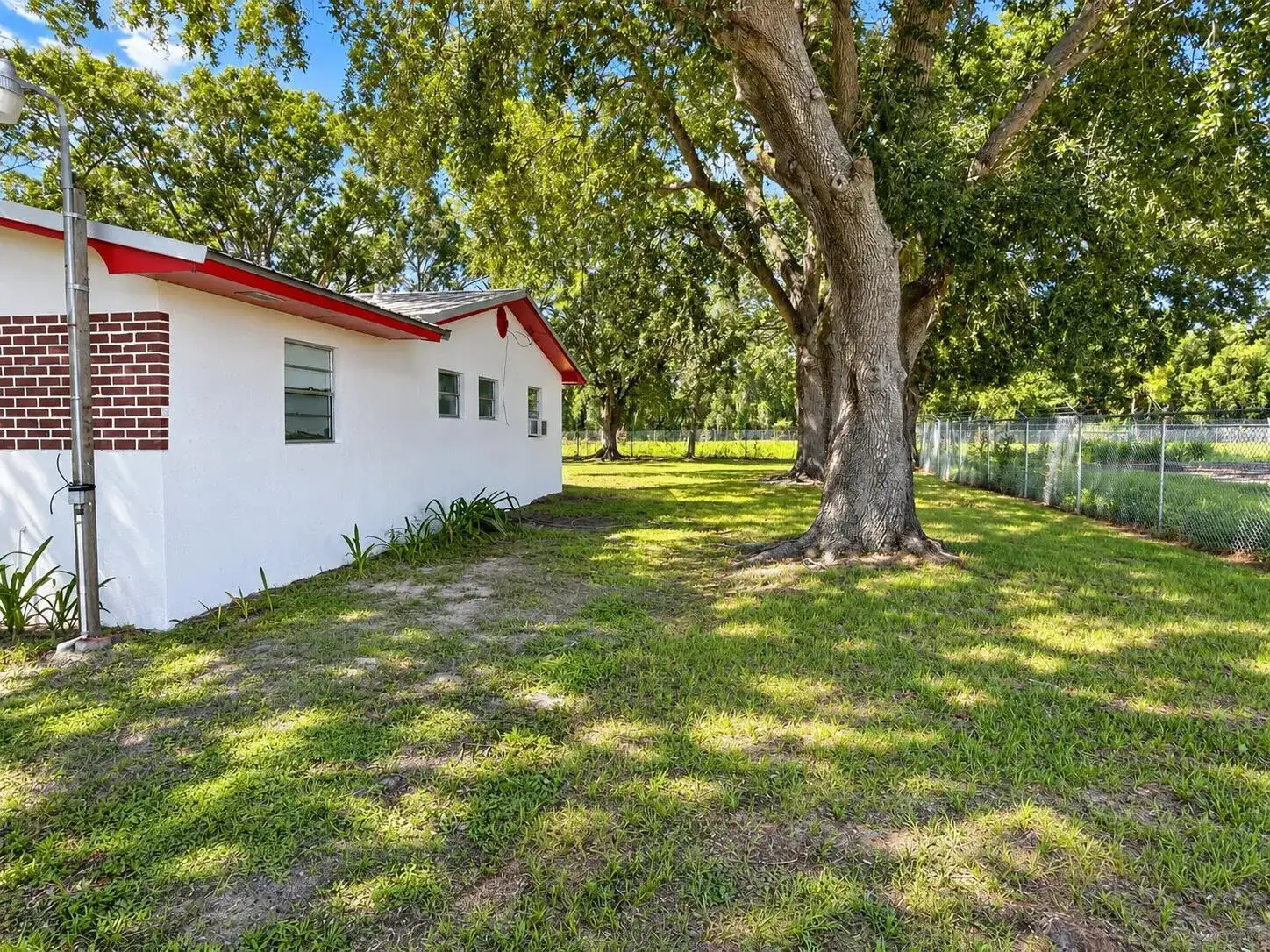 208 NW 13TH Street, Okeechobee FL 34972 photo 4