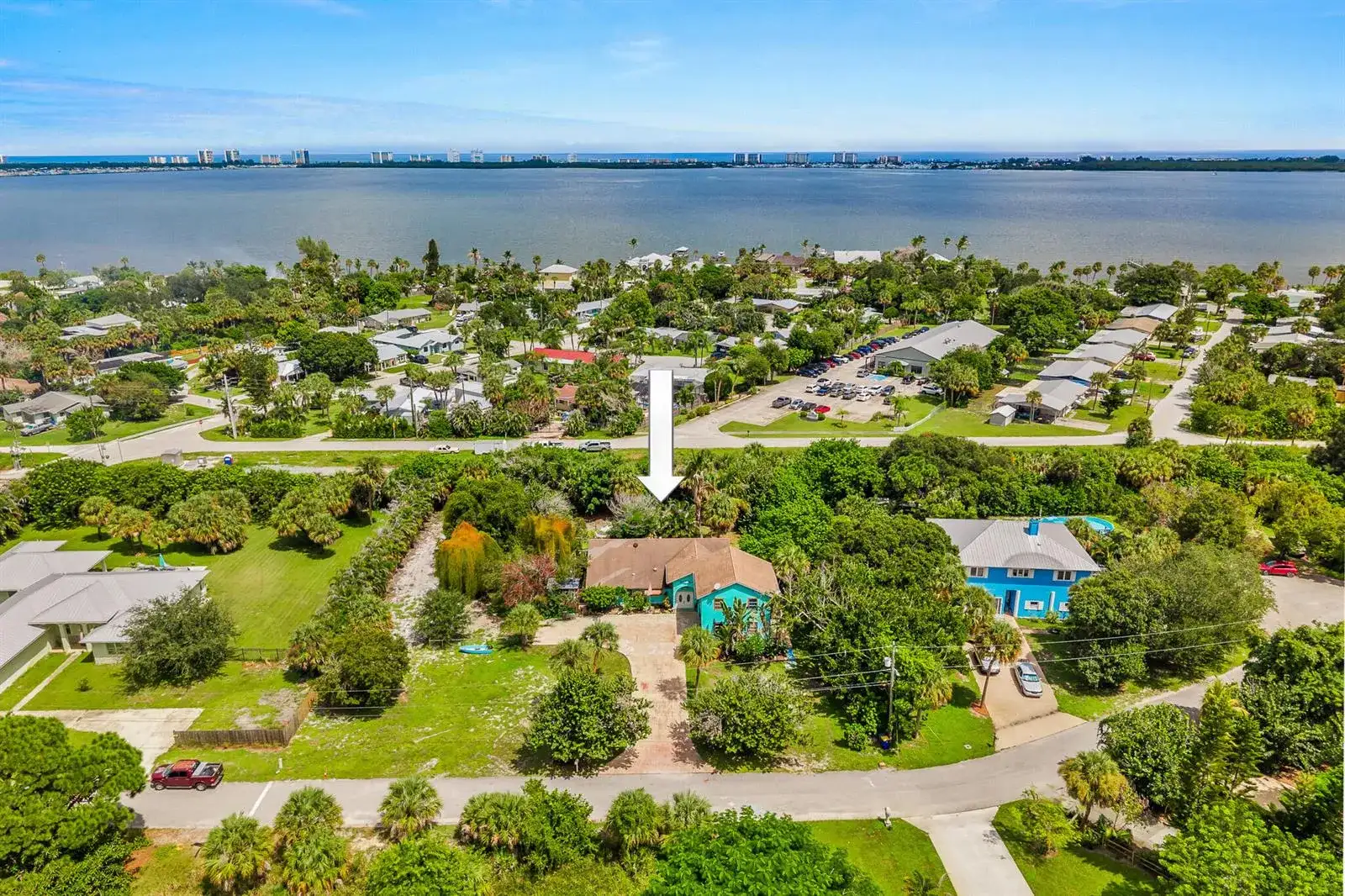 1271 NE SUNRISE Terrace, Jensen Beach FL 34957 photo 3