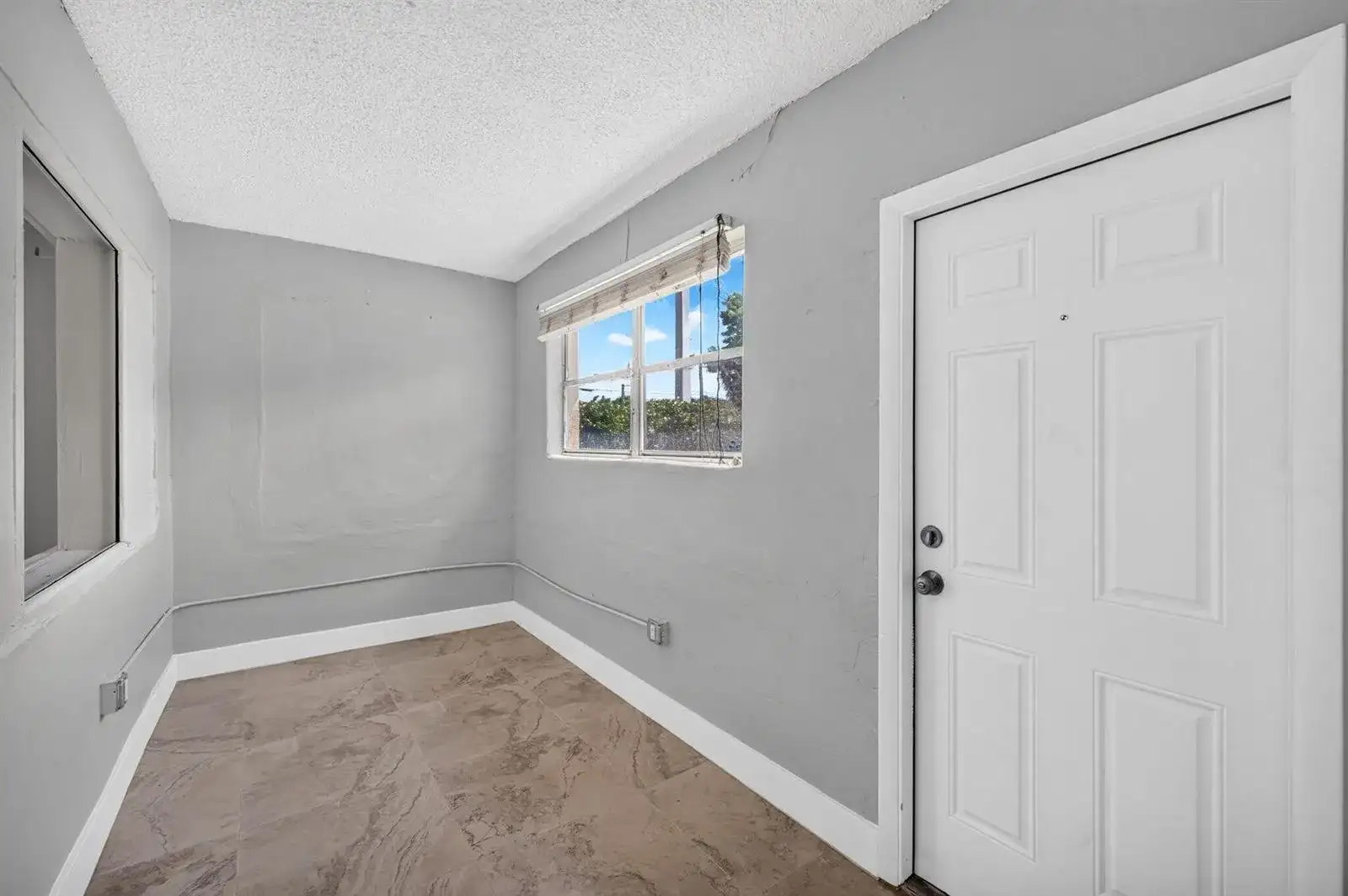 2731 NW 6TH Court, Fort Lauderdale FL 33311 photo 3
