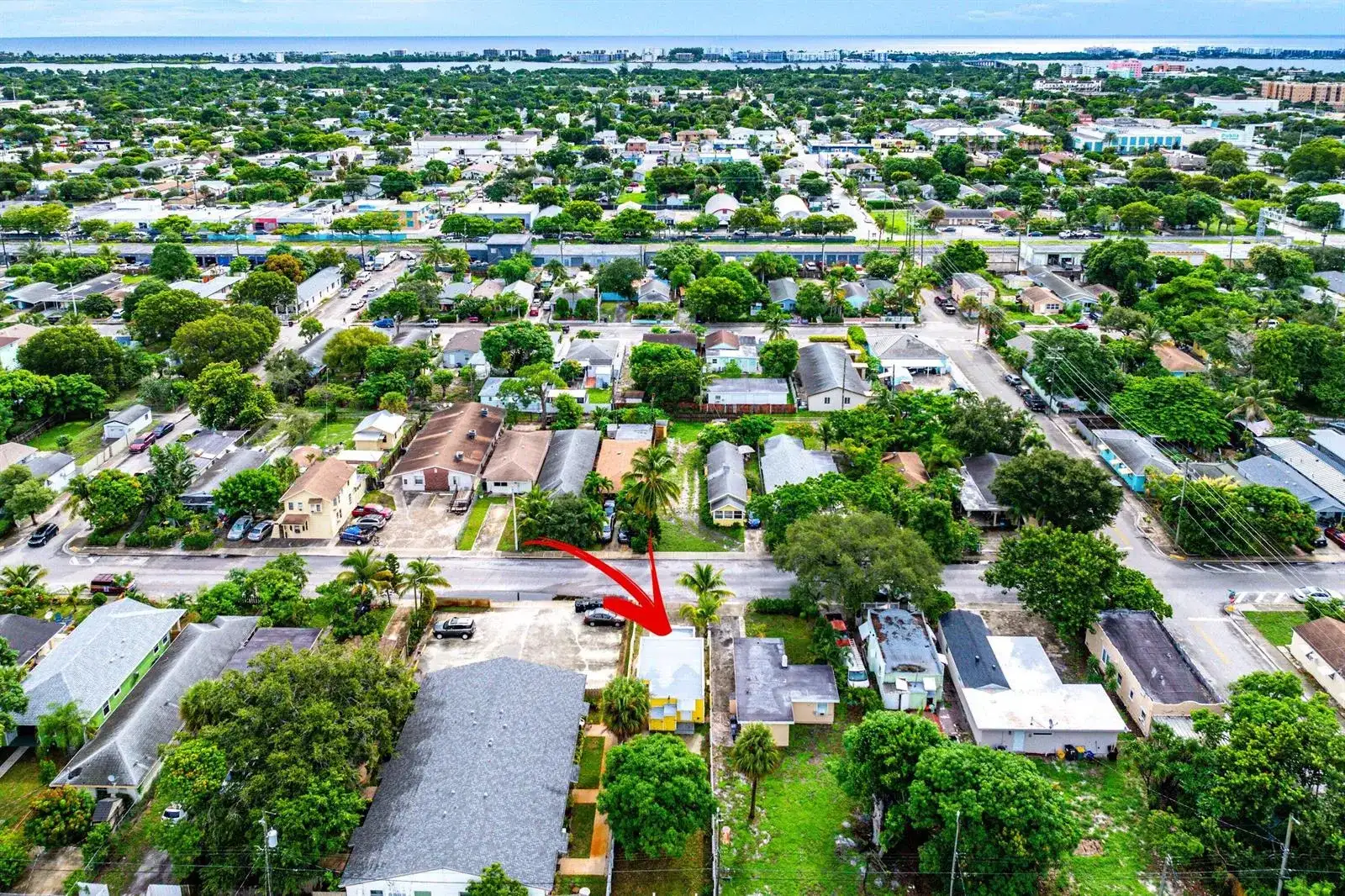 413 N E Street, FL 33460 photo 3