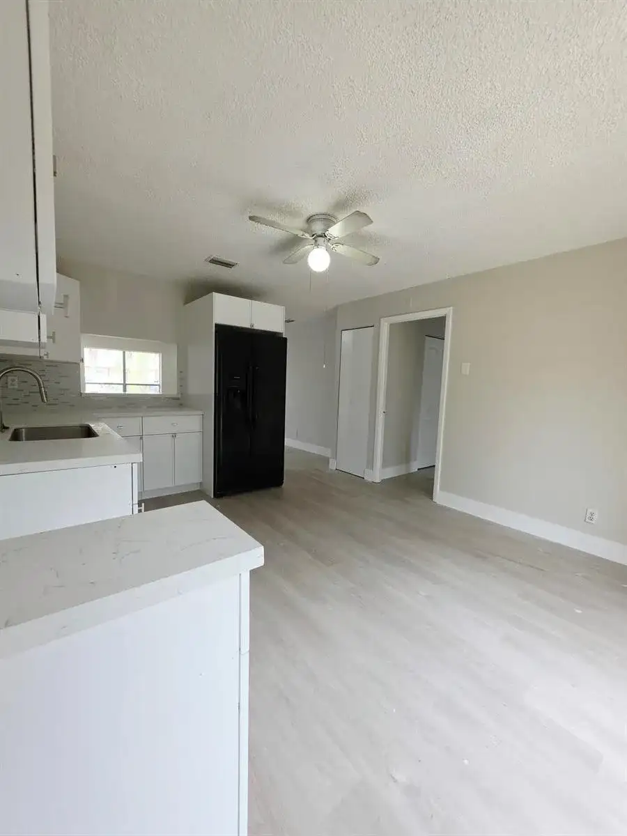6117 Blue Grass Circle, Lake Worth FL 33463 photo 5