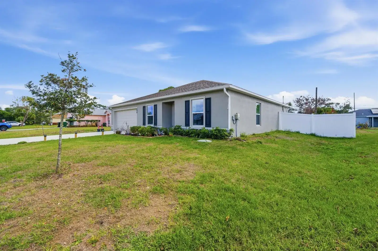684 SE CRESCENT Avenue, Port St. Lucie FL 34984 photo 4