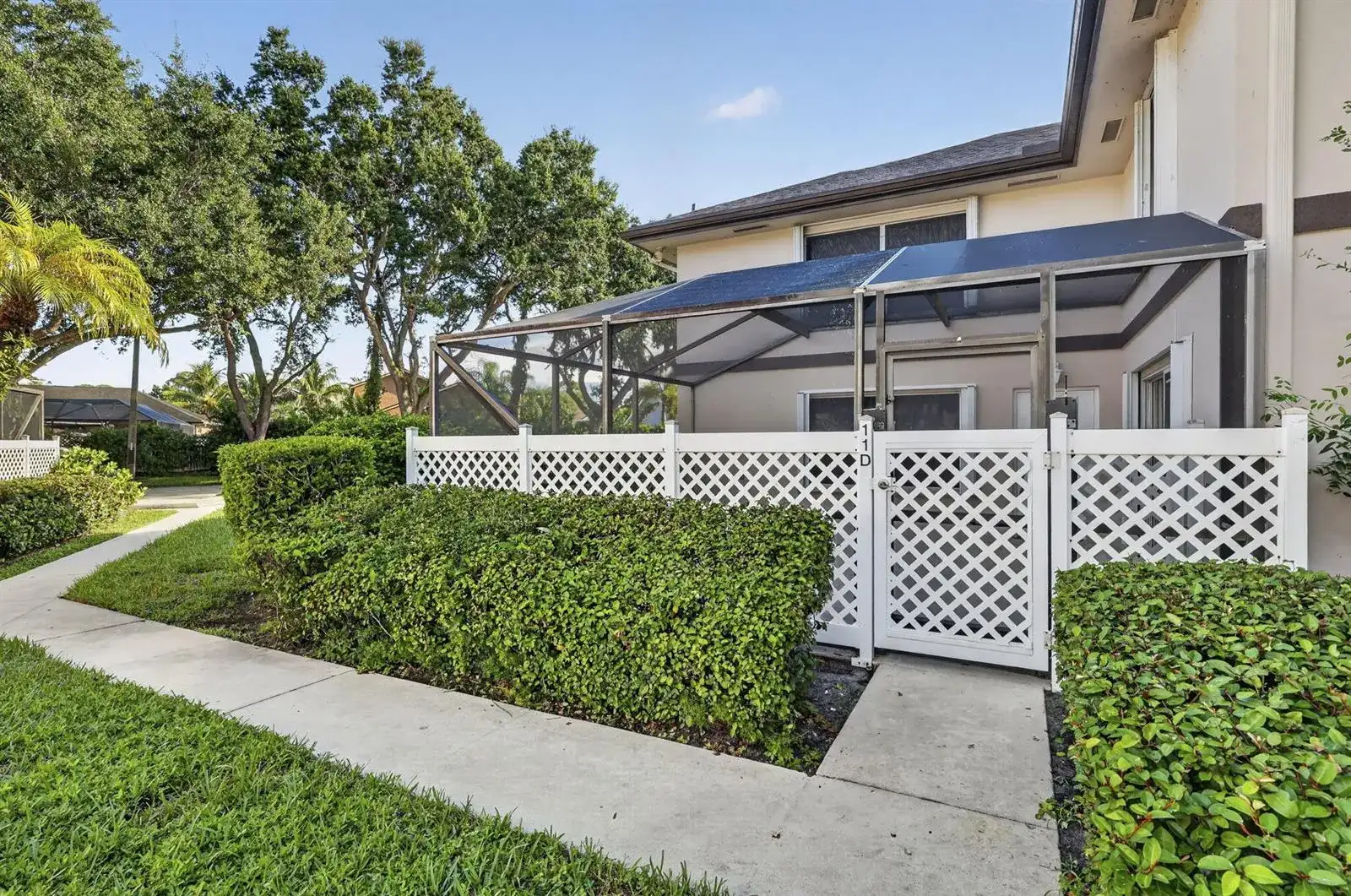 11 AMHERST Court # D, Royal Palm Beach FL 33411 photo 2