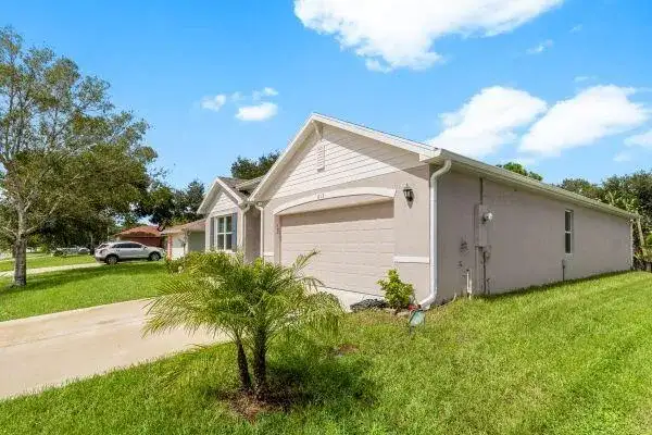 613 Carnival Terrace, Sebastian FL 32958 photo 3