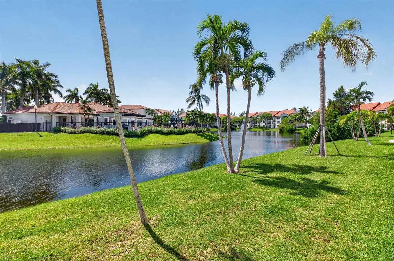 417 Villa Circle, Boynton Beach FL 33435 photo 3