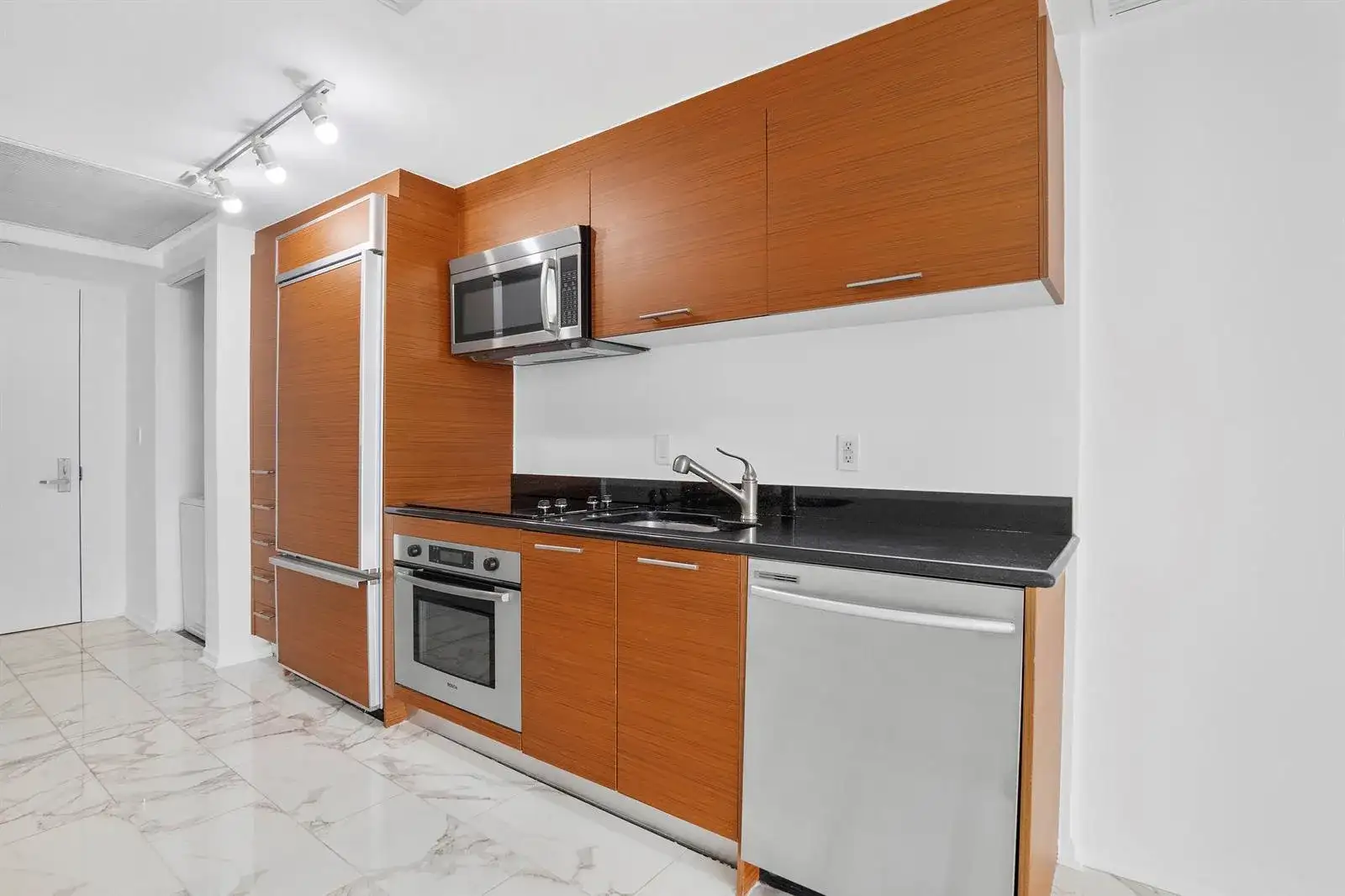 50 Biscayne Boulevard # 4503, Miami FL 33132 photo 2