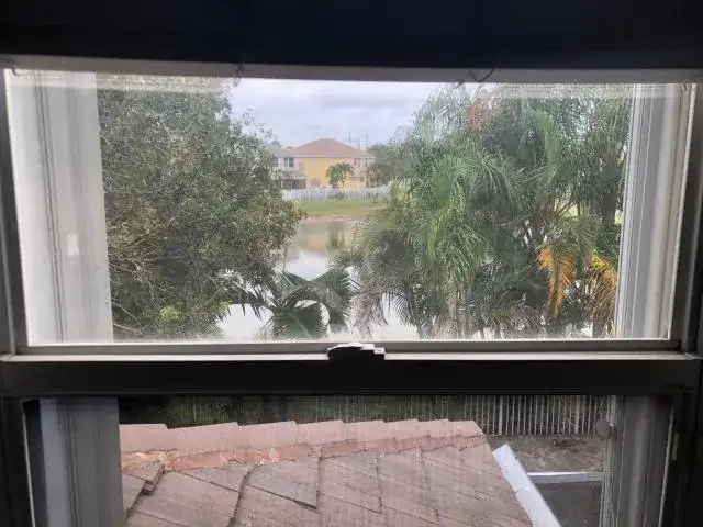 147 KENSINGTON Way, Royal Palm Beach FL 33414 photo 3