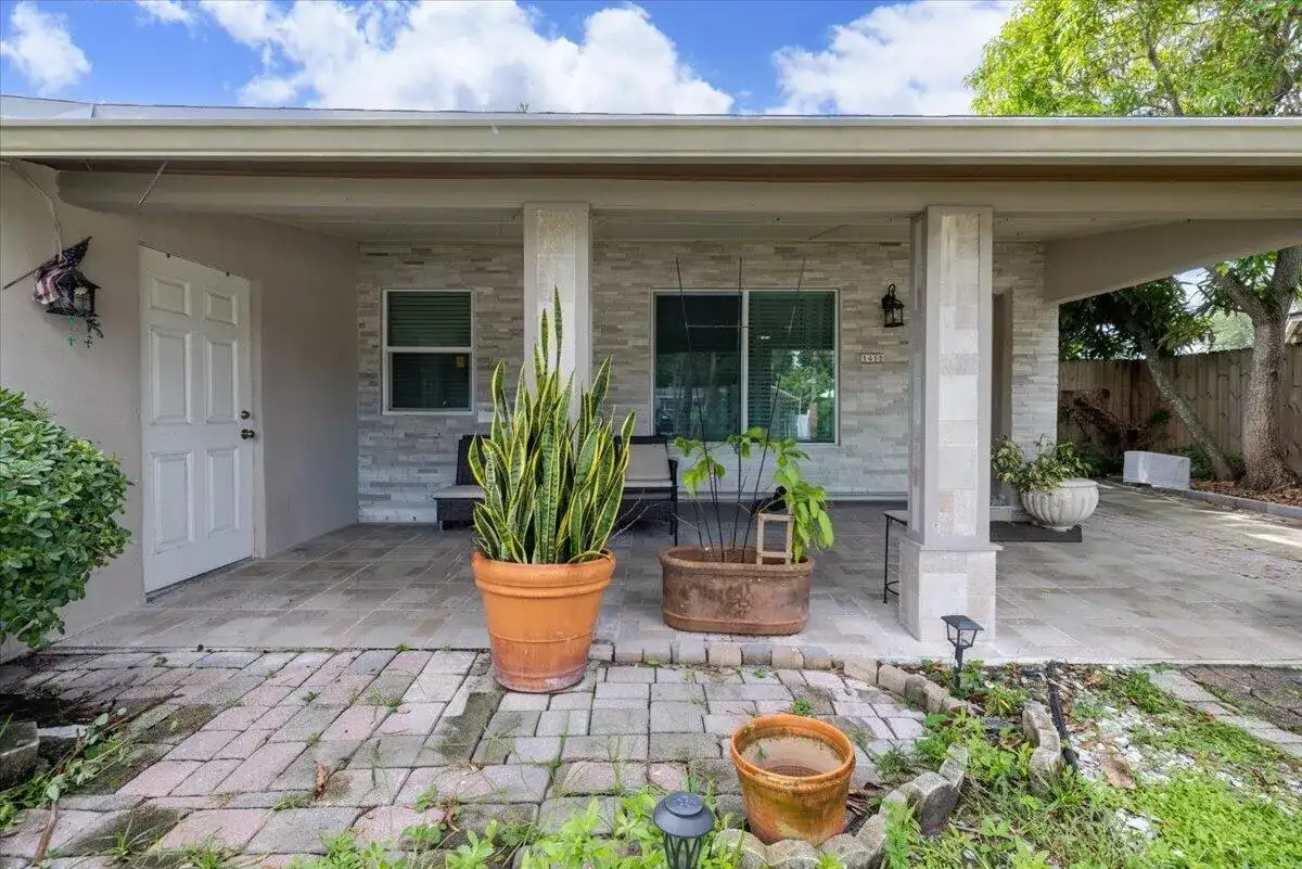 1412 SW 3RD Street, Delray Beach FL 33444 photo 2