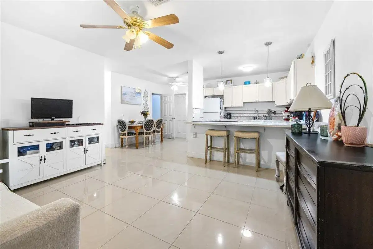 1412 SW 3RD Street, Delray Beach FL 33444 photo 4