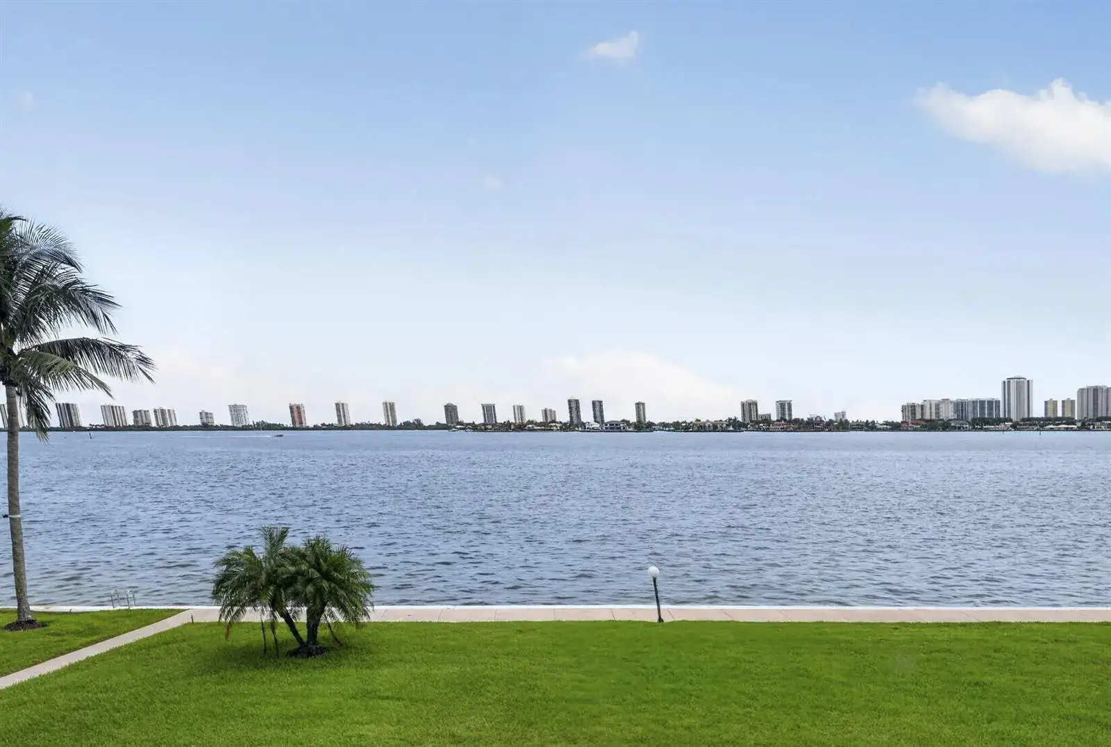 301 LAKE SHORE Drive # 201, Lake Park FL 33403 photo 4