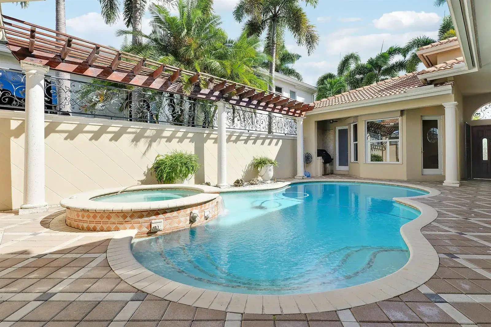 807 Floret Drive, Palm Beach Gardens FL 33410 photo 4