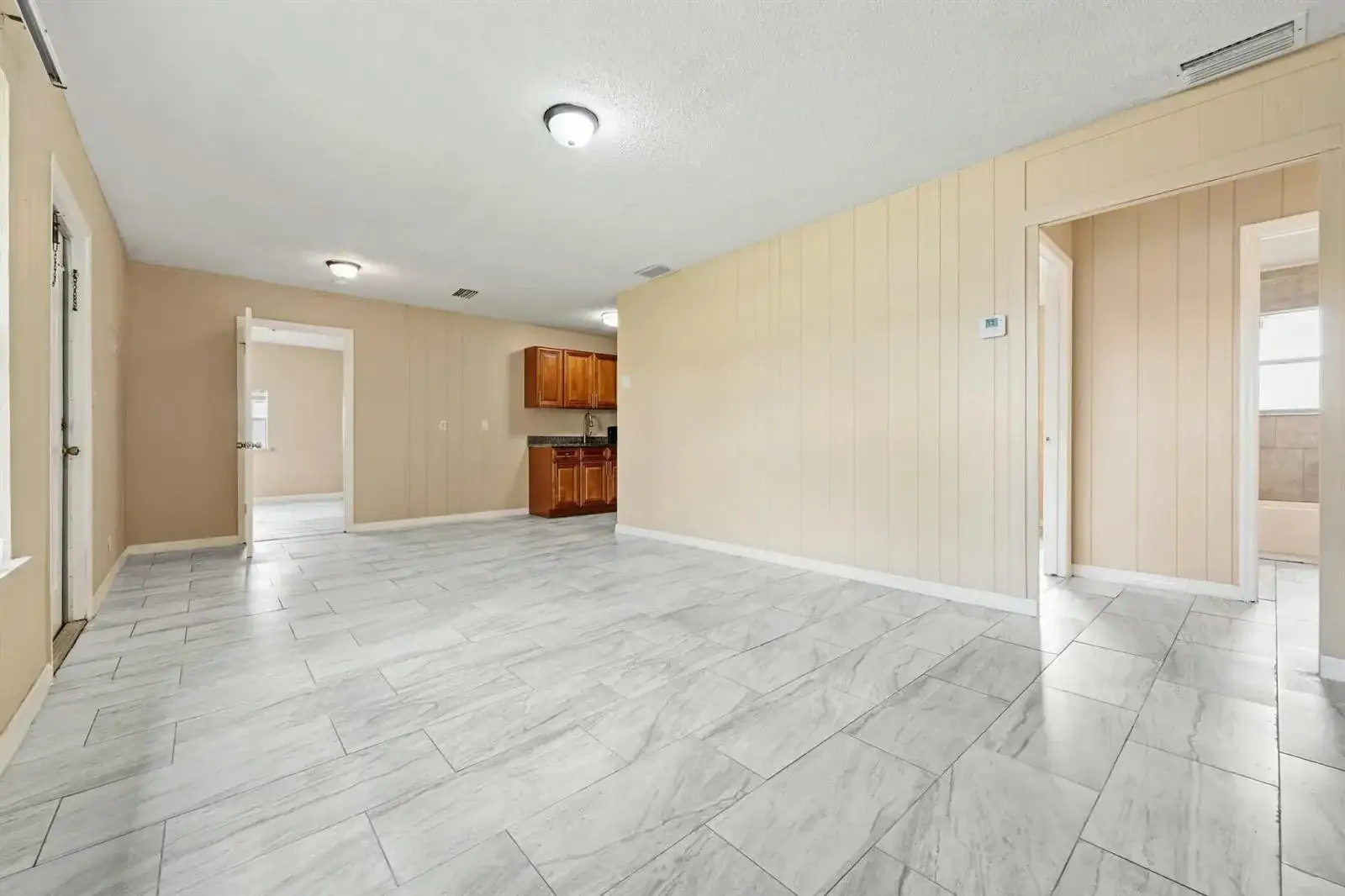 816 NE 22ND Street, Belle Glade FL 33430 photo 4