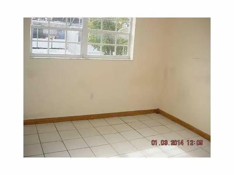 528 MERIDIAN Avenue # 204, Miami Beach FL 33139 photo 3