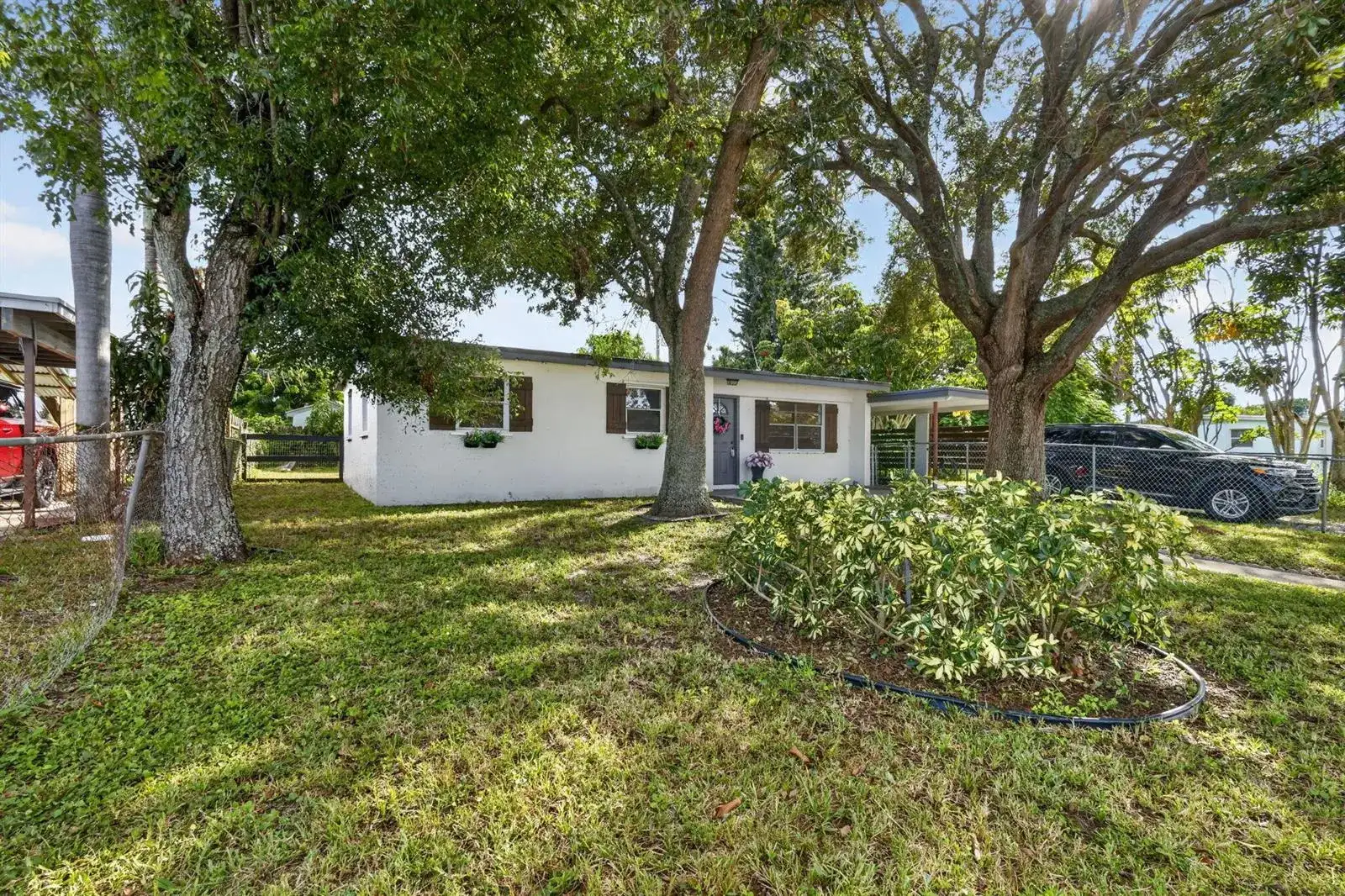 3842 Ocala Road, Lake Worth FL 33462 photo 2