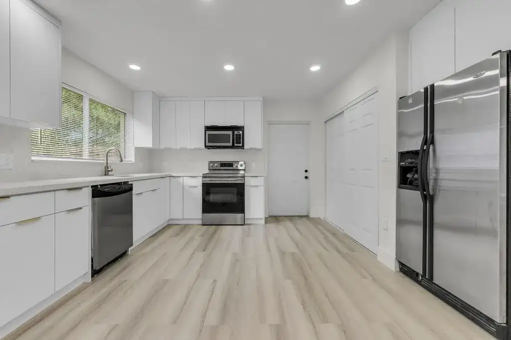 2121 SW 46TH Avenue, Fort Lauderdale FL 33317 photo 4