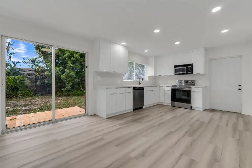 2121 SW 46TH Avenue, Fort Lauderdale FL 33317 photo 5
